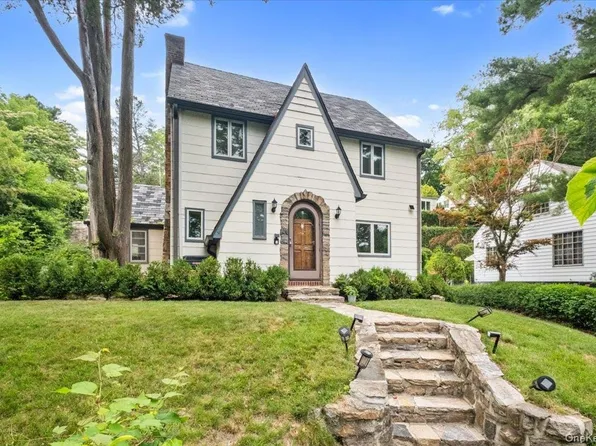 1187 Post Rd, Scarsdale, NY 10583