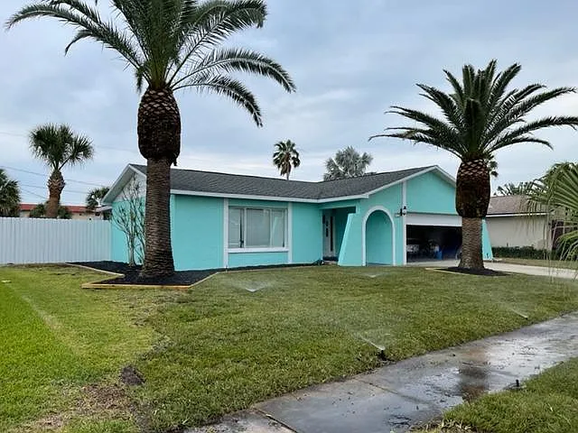 575 Coconut St — Photo 2