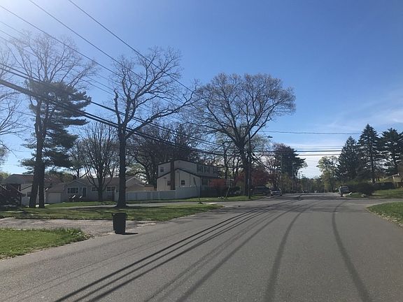 5th image of 22 Madison Ave