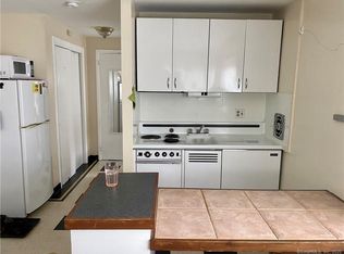 132 Edwards St #2-D, New Haven, CT 06511
