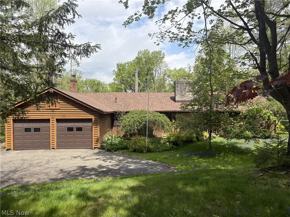 10200 Mayfield Rd, Chesterland, OH 44026