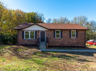 1316 Courtney Dr, Clarksville, TN 37042