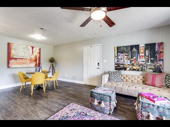 3rd image of 1802 Ole Heritage Dr APT 13108