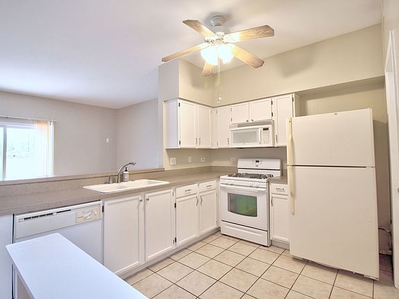 5th image of 2423 Oak Tree Ln #2423