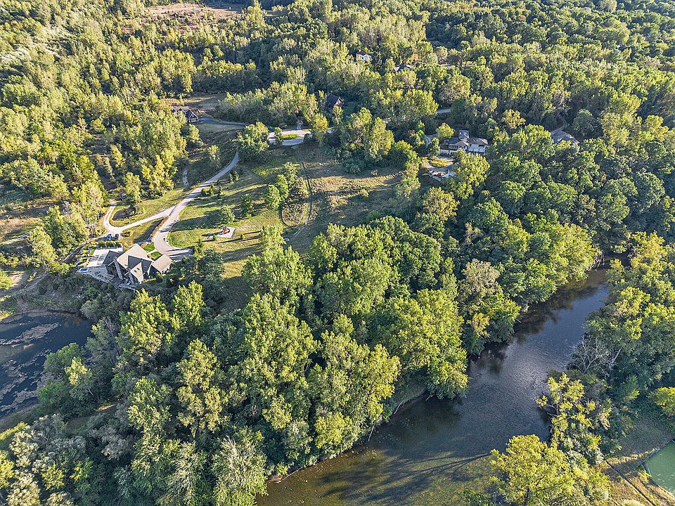 1st image of 5326 River Ridge Ln