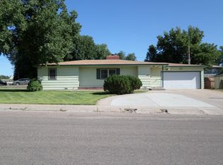 422 7th Ave W, Benkelman, NE 69021