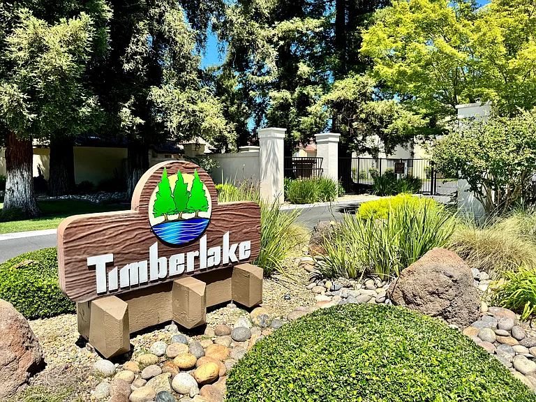Welcome to Timberlake Condominiums