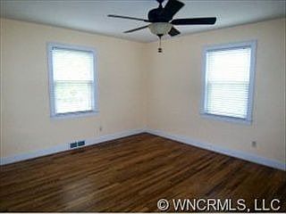 4th image of 1242 Hyman Ave