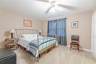 5th image of 19 Evesham Ln