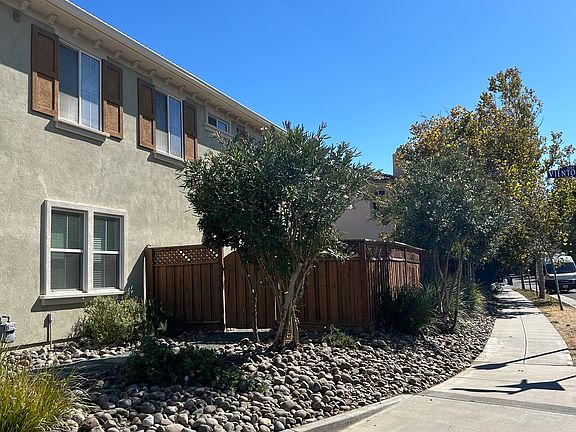 2nd image of 498 W Viento St
