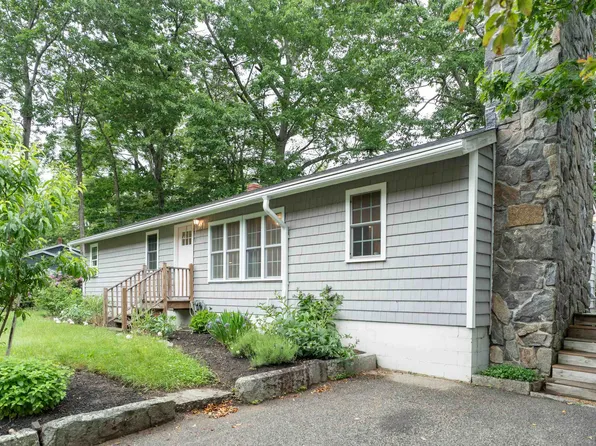 6 Tanglewood Drive, Dover, NH 03820