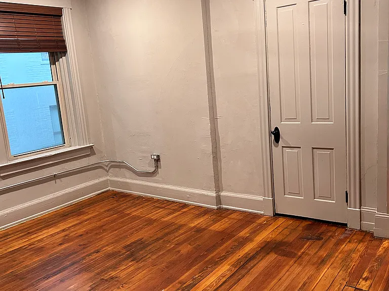 12 W Court St #7 — Photo 19
