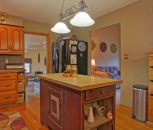 4th image of 431 Shady Oaks Dr W