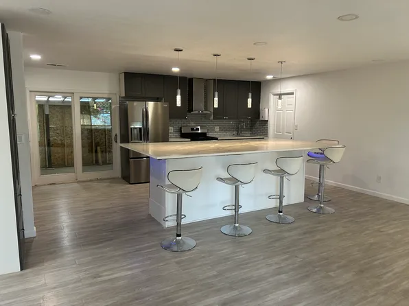 211 S 14th St, Chowchilla, CA 93610