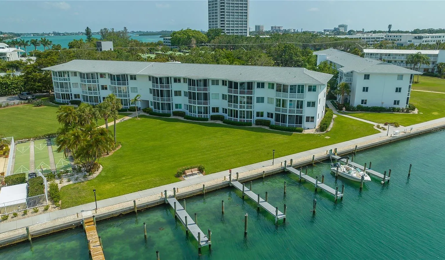 2 bed, 1.0 bath, 850 sqft, $2,499 — Photo 2
