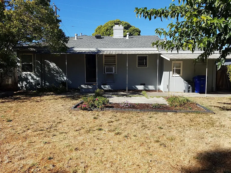 2763 Cypress St — Photo 18
