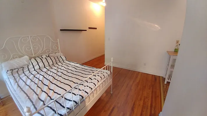 Rented by Downtown Mgt & Realty LLC | media 4