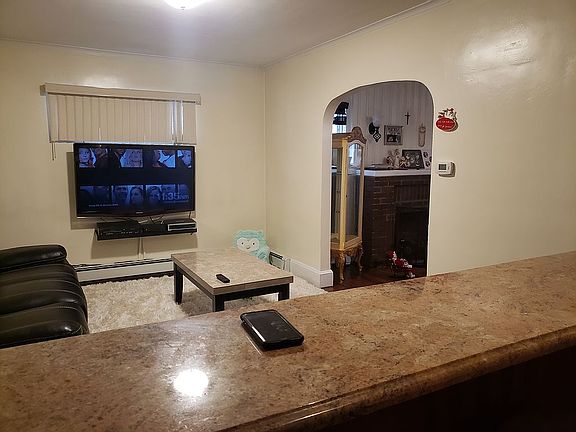 5th image of 177 Anchor Ave