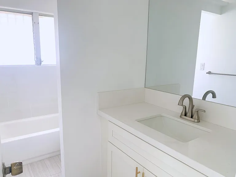 6543 Hawaii Kai Dr — Photo 7
