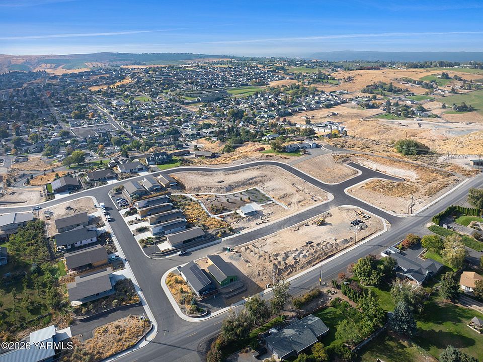 1st image of 830 Vista Del Sol