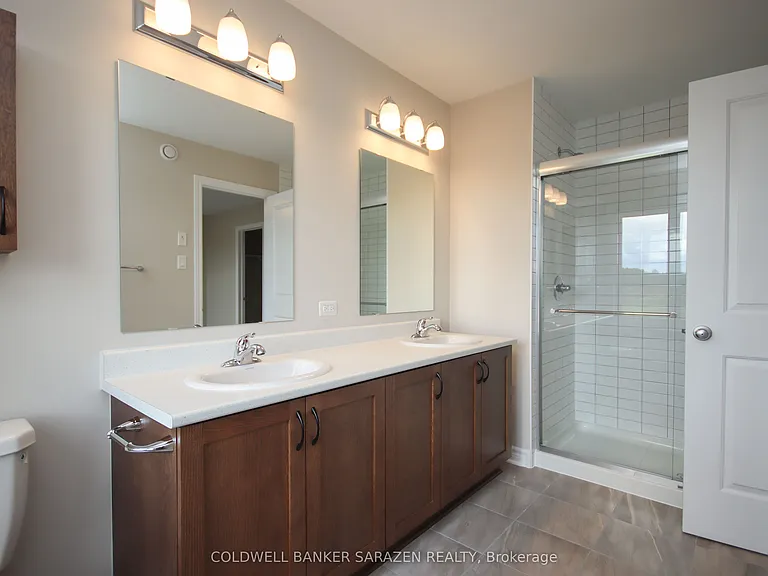 4043 Kelly Farm Dr — Photo 30