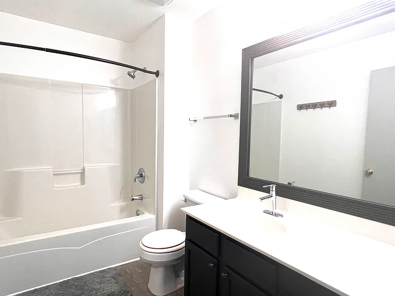 2407 Stoughton Cir #2407 — Photo 16
