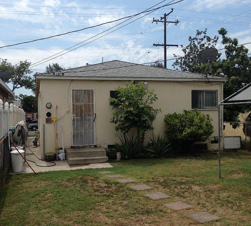 2nd image of 2285 Couts Ave