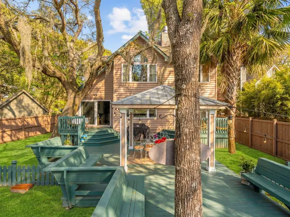 759 Lake Frances Dr, Charleston, SC 29412