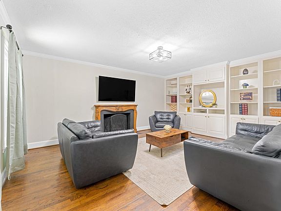 5th image of 164 Marlin Dr
