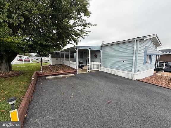 3rd image of 1057 Sage Ave