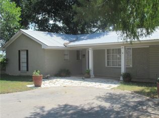649 Faulkner Rd, Smithville, TX 78957