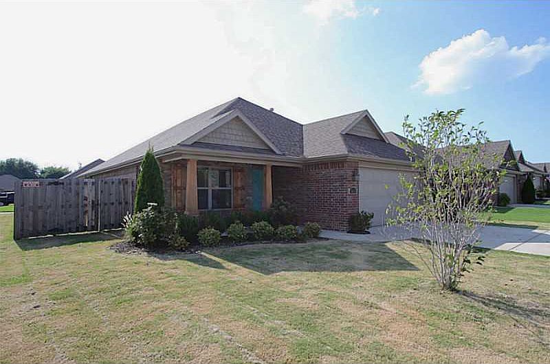 1st image of 3033 N Verona Ln