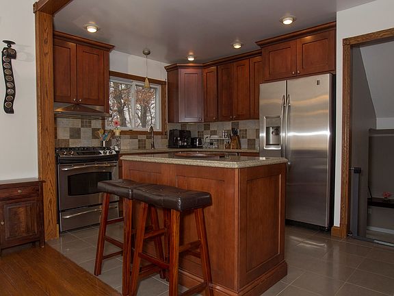 4th image of 25 Eagle Ln