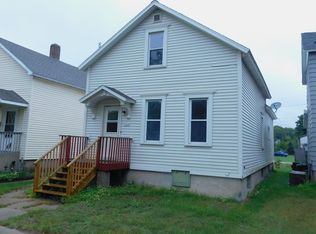 1008 13th Ave, Menominee, MI 49858