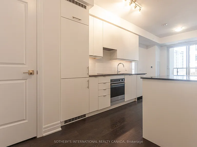 30 Elm Dr W #502 — Photo 12