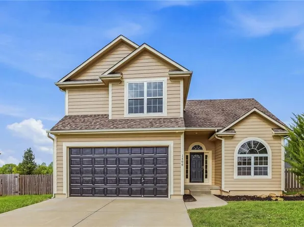 1306 Thomas Dr, Louisburg, KS 66053