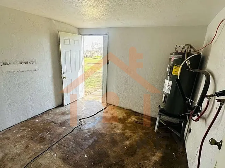1202 NW Baldwin Ave #B — Photo 9