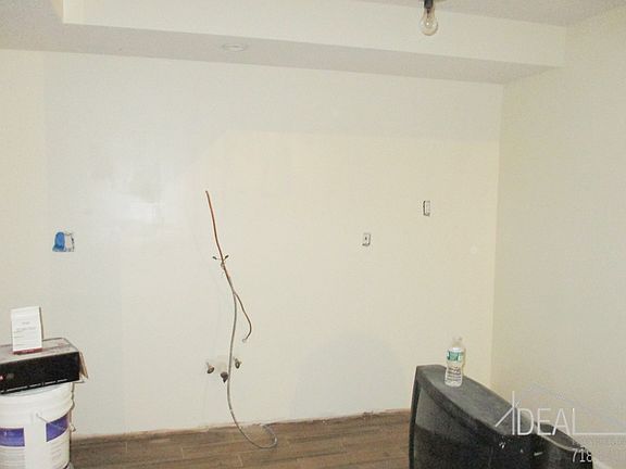4th image of 8881 24th Ave #2