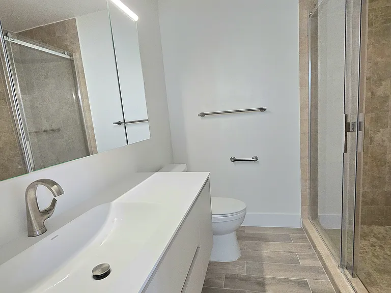 5300 Washington St — Photo 16