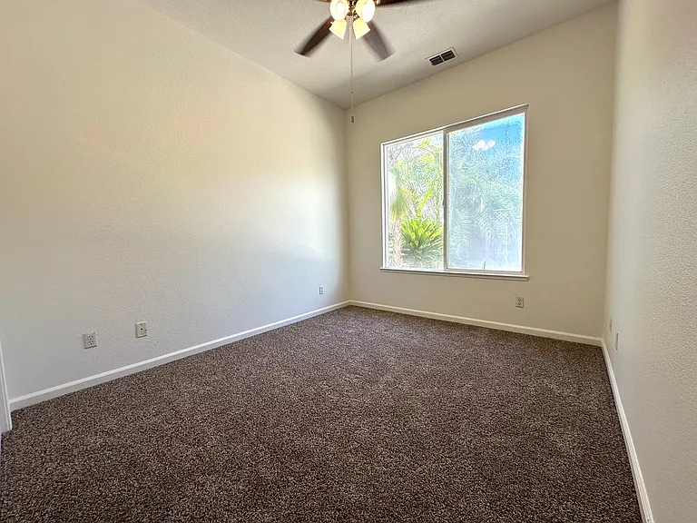 3545 Laguna Ct — Photo 23