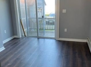 15 Depot St #9, Canaan, NH 03741