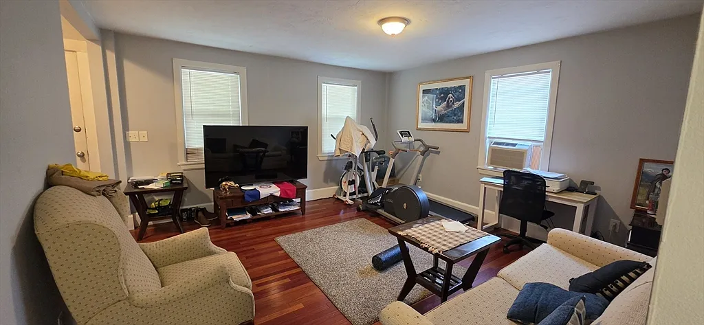 2 bed, 1.5 bath, 1200 sqft, $3,000 — Photo 4