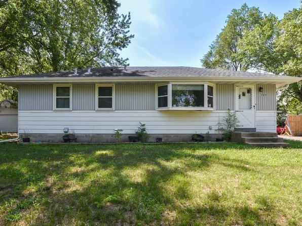 1909 Sugarloaf Trl, Minneapolis, MN 55444