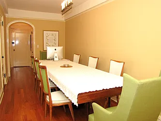 Rented by Ann Weintraub, Ltd.