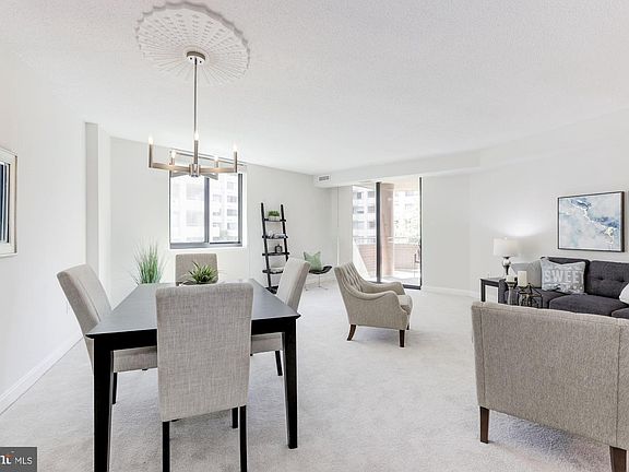 3rd image of 4550 N Park Ave APT 402