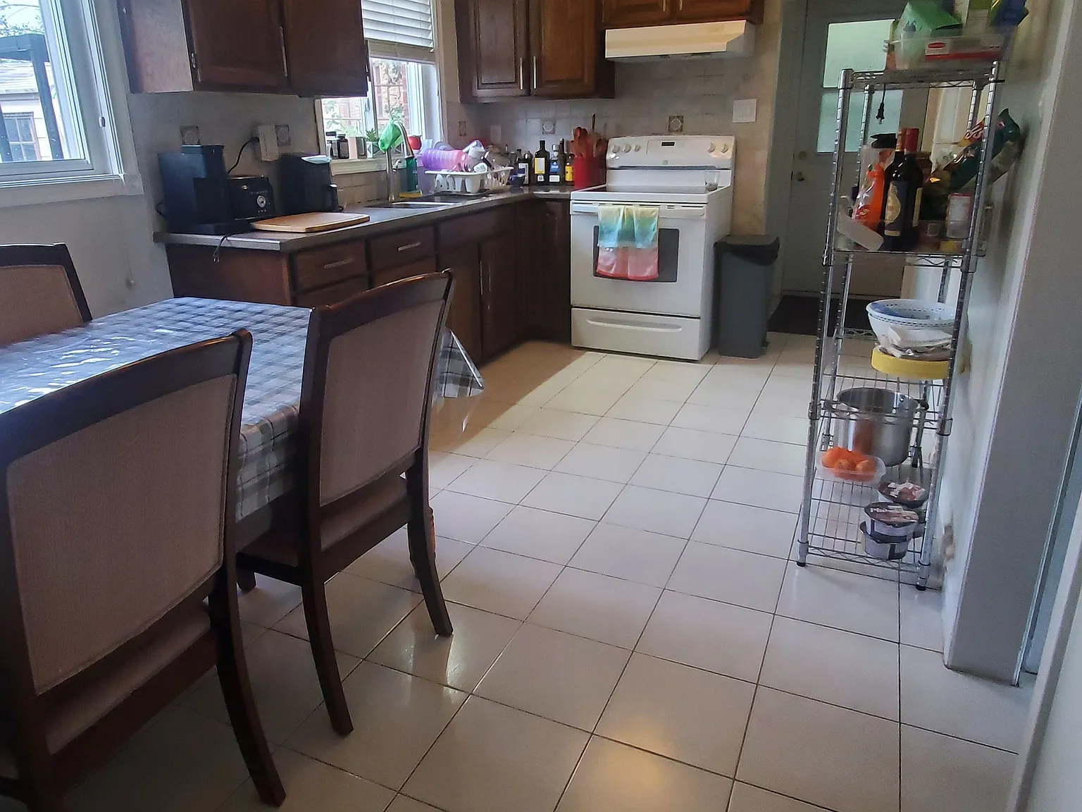 4 bed, $3,750 — Photo 4