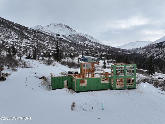 3rd image of 13675 Canyon Rd