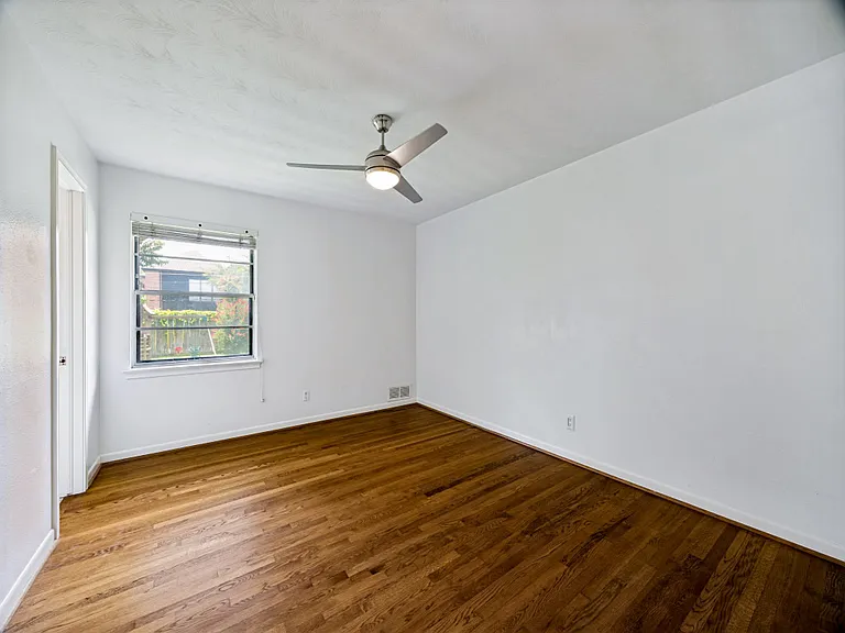 5938 Willow Ln — Photo 6