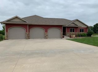 113 Meadow Rdg, Algona, IA 50511