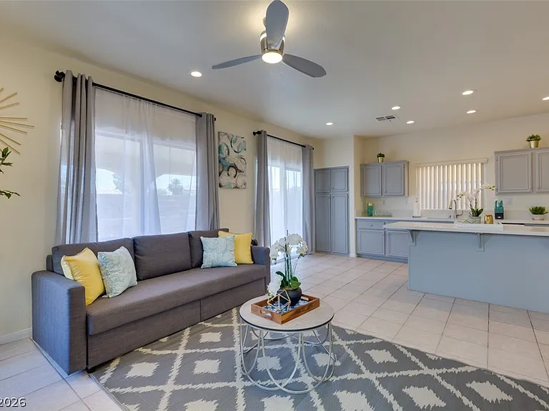 7886 Blue Brook Dr — Photo 24